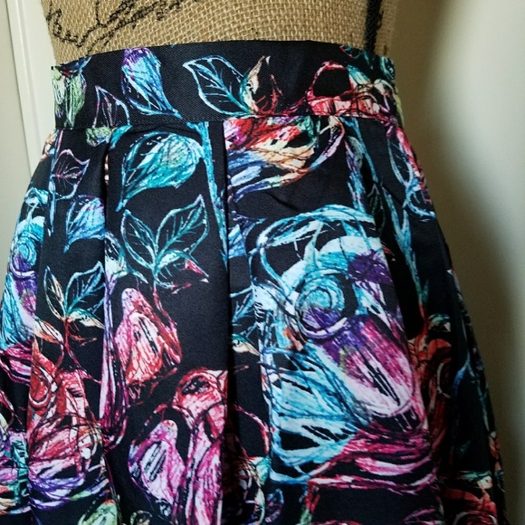 3 Small LEFT Multicolored abstract flower print NWT Paris floral - Picture 2 of 16